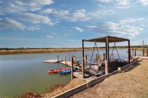 Riverside Flag Hill - click for photo gallery